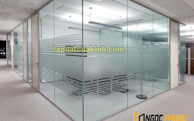 Vách kính cường lực – Lắp đặt vách kính cường lực tại TPHCM
