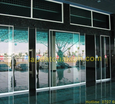 CỬA TỰ ĐỘNG